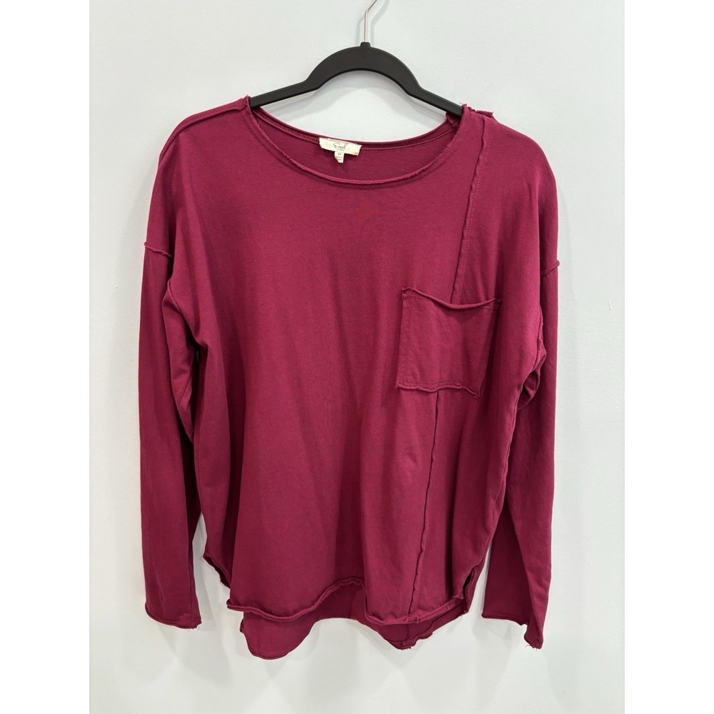 Relaxed M Easel Wine L/S Curled Hem Raw Edge Sweatshirt Style w/ Pocket Tee